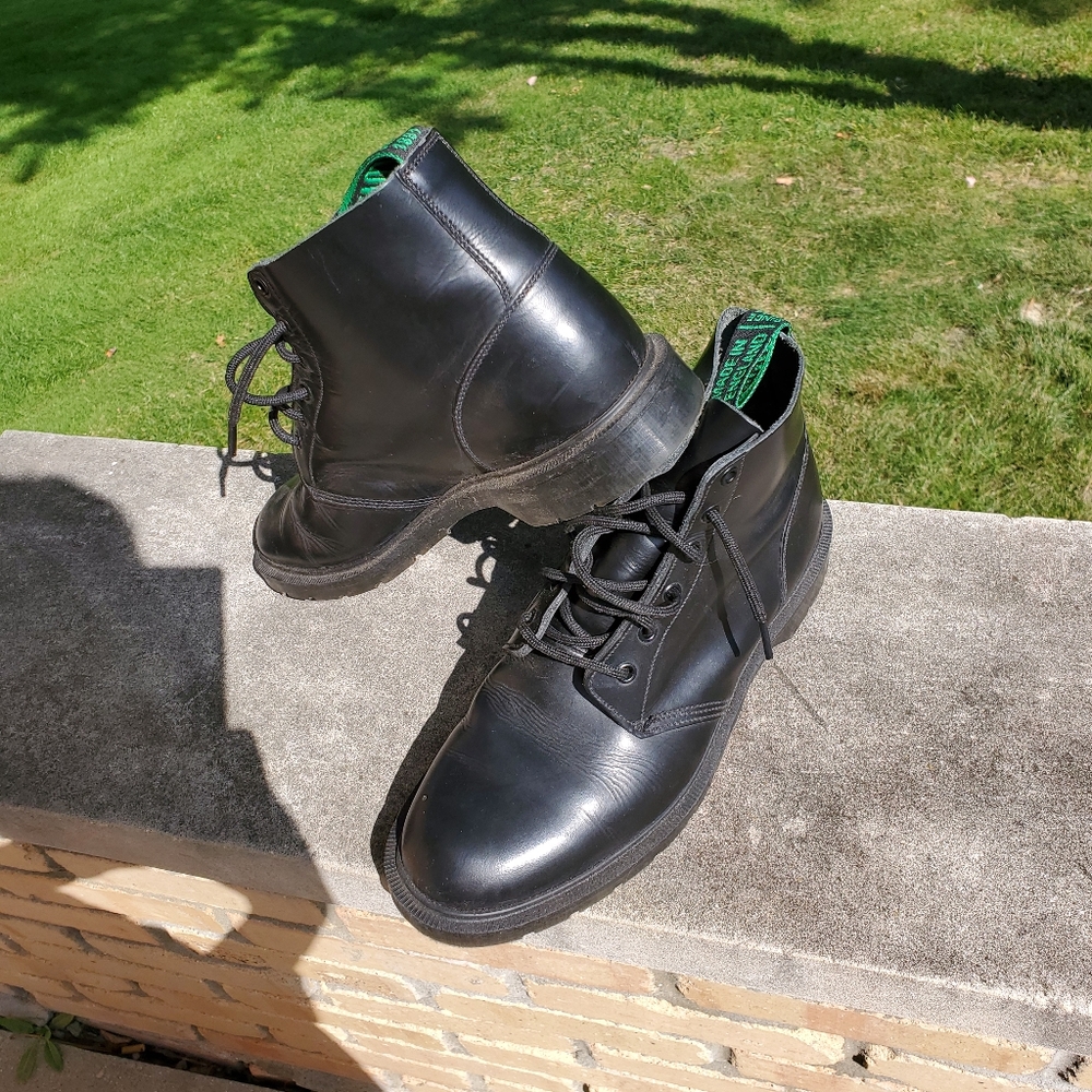 Solovair low top dress boot US9/UK7